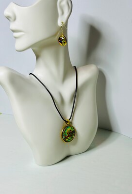 Olivine Mars set with pendant and earring choices - image2